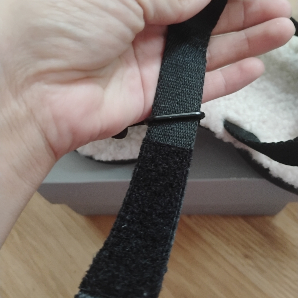 Everlane Sport Sandal - Picture 3 of 7